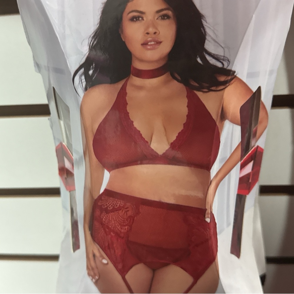Elegant Red Lace Lingerie Set